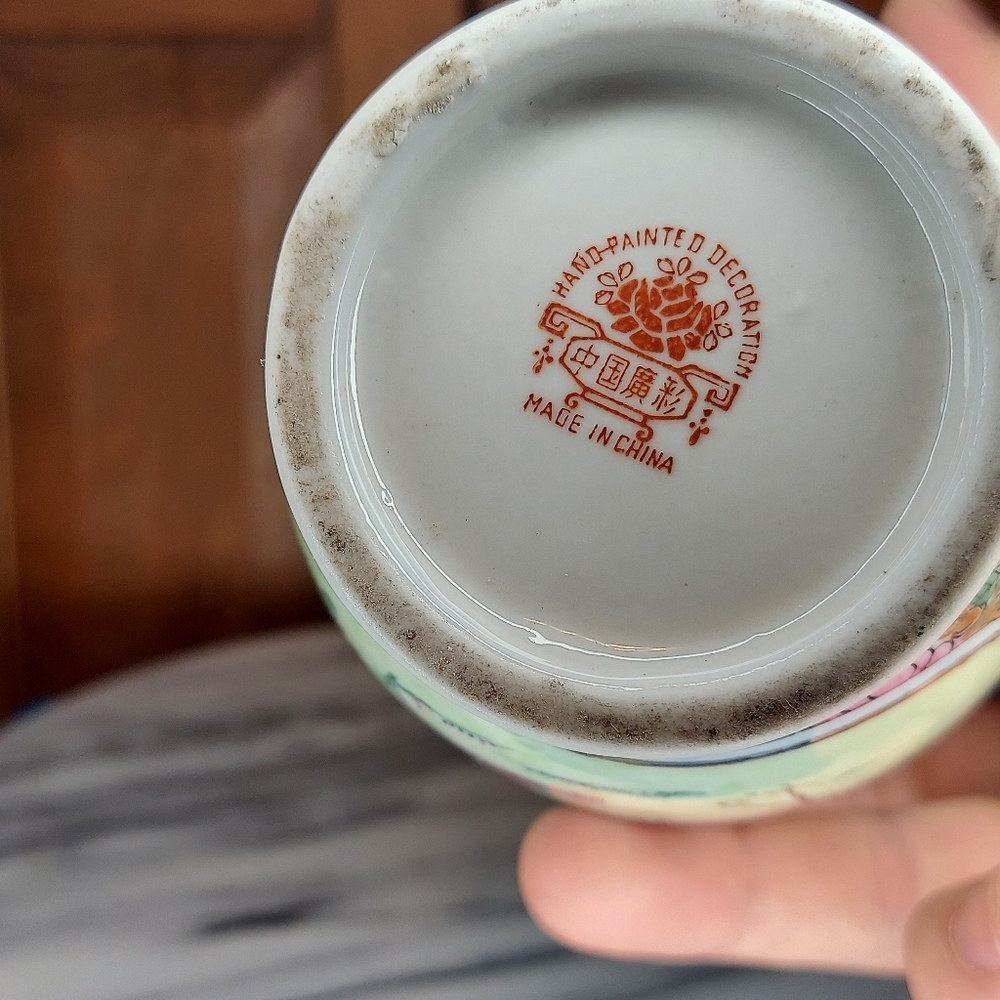 Hand Painted Vase - Picture 9 of 10